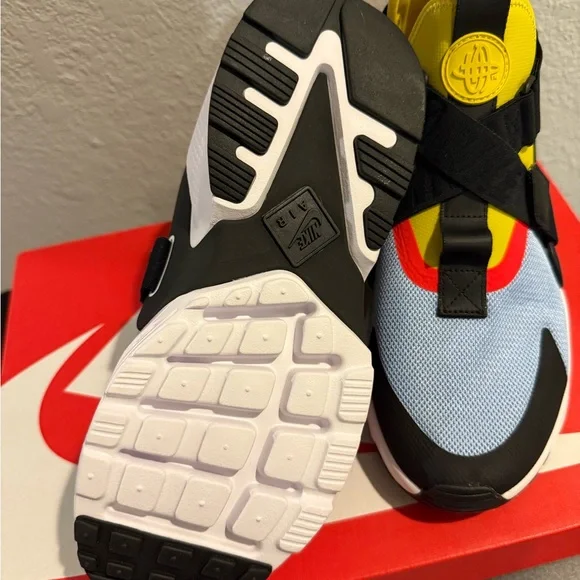 Nike Yellow and Blue Athletic Shoes - Picture 3 of 5